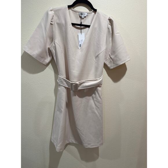 Molly brecken Dresses & Skirts - Molly Brecken Large Beige Puff Sleeve Belted Dress beige NEW